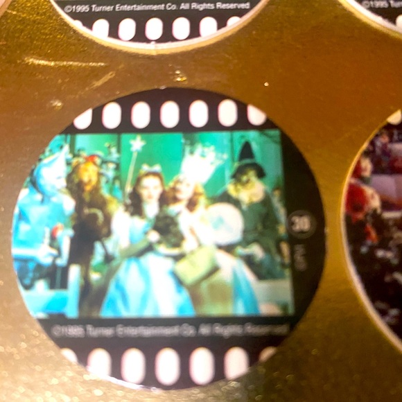 WIZARD OF OZ VINtAGE 90’s POGS GROUP OF 20 DIFFERENT SCENES - Picture 11 of 13